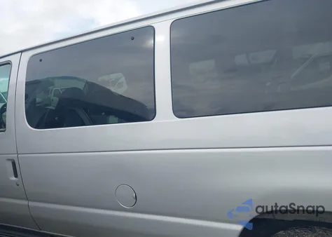 2008 Ford E-350 Super Duty Xlt z USA, uszkodzony, nr VIN 1FBSS31L38DA77175